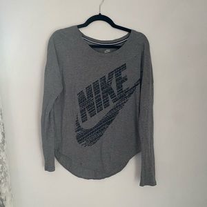 Medium Nike women’s long sleeve shirt